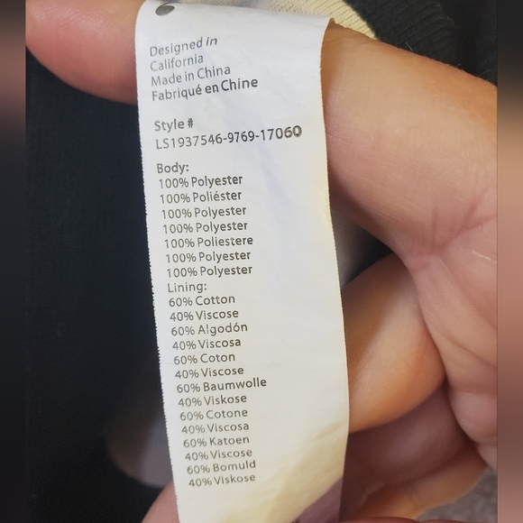 Fabletics Dream Fleece 1/4 zip Pullover. Cream and Black. Womens Size XL - Picture 4 of 5